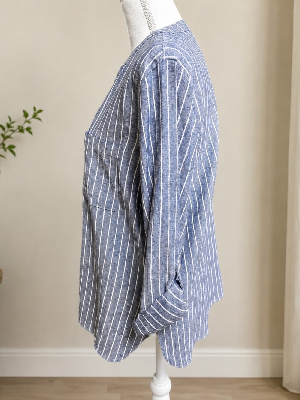 Nine West Blue and White Striped Button-Down Shirt MP NWT - Picture 4 of 9